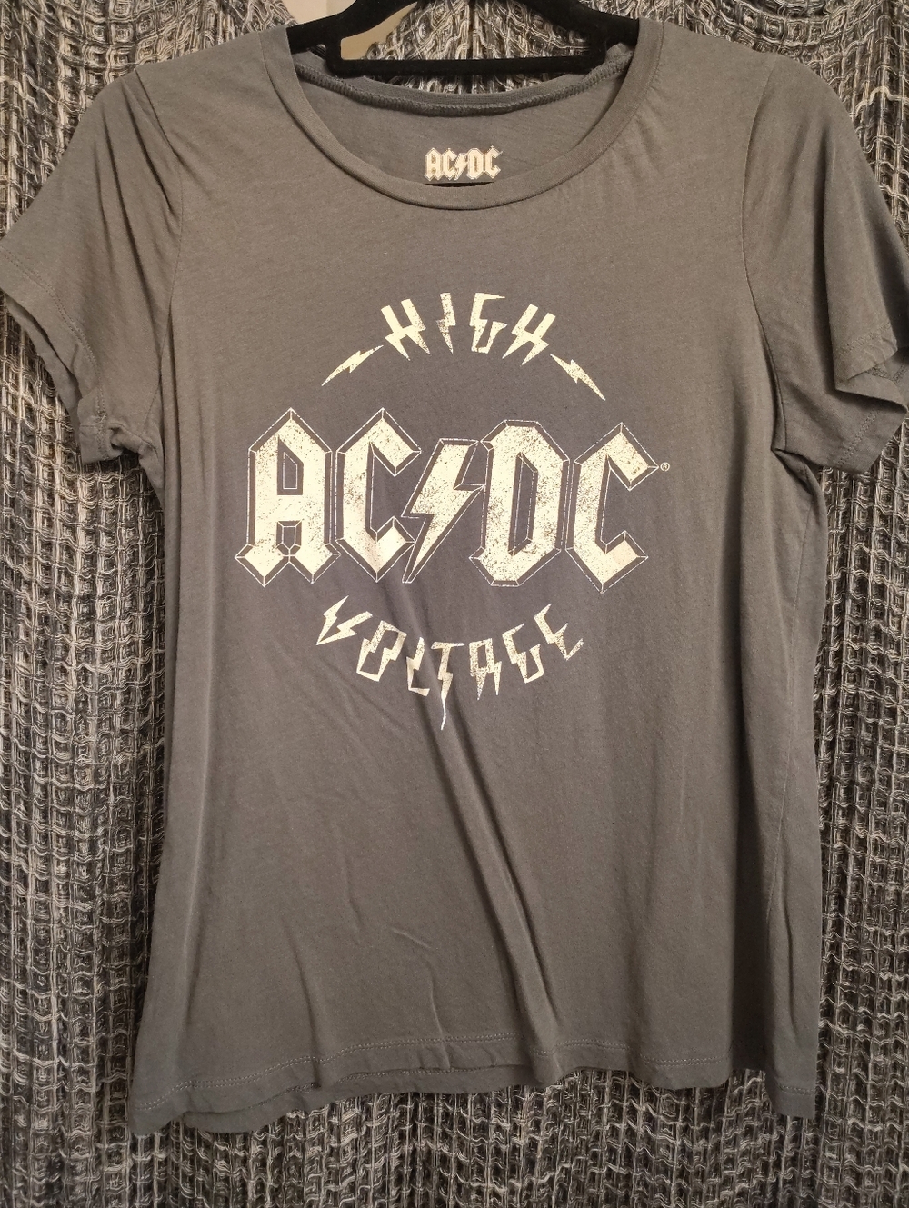 ACDC High Voltage Graphic Band Tee Medium